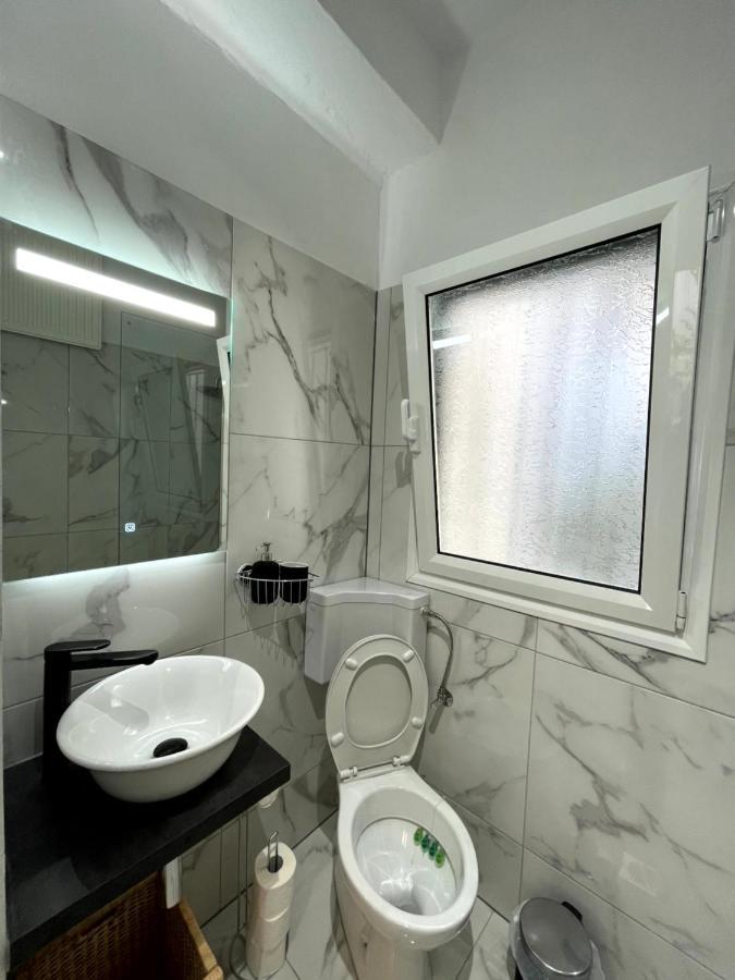η ελπίδα και η γιάννα ξεκίνησαν ένα χώρο Cute Apartment Volos